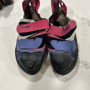 La sportiva kubo climbing shoes